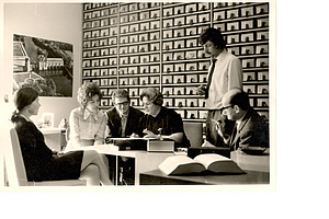 Work discussion in the archives (70ies of the 20th century); the photo shows the former associates Renner, Dauser, Götte, Payr, Antony and Heßler (from left)